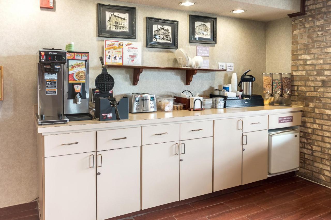 Quality Express Inn & Suites Mineral Wells Екстериор снимка
